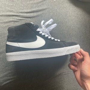 Nike SB Blazer Mid